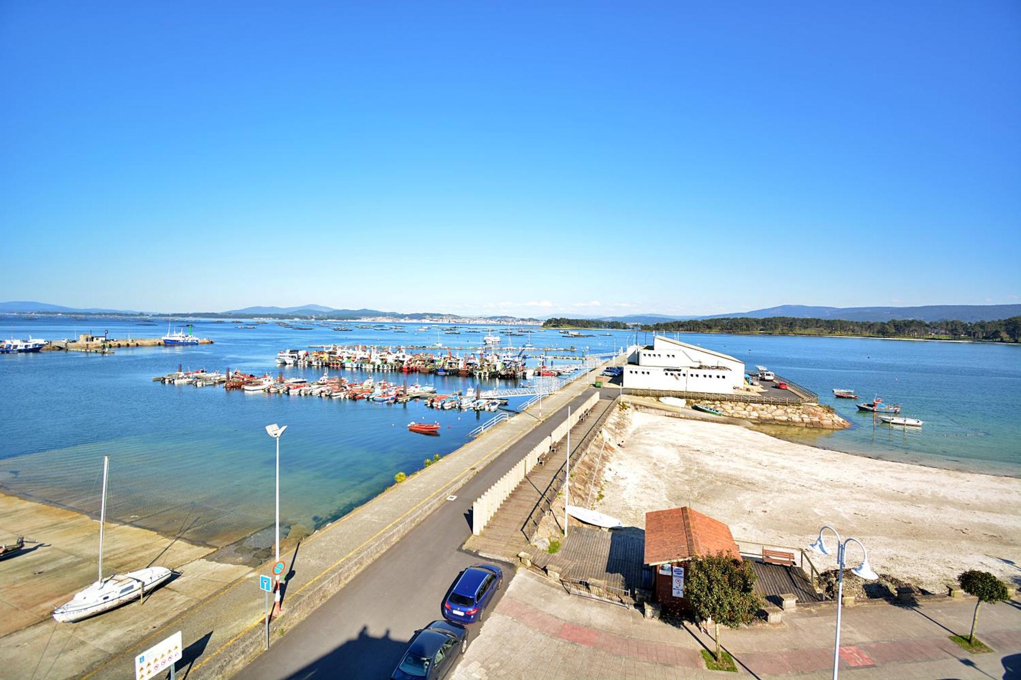 Apartamento Con Terraza Frente Al Mar En O Grove Exterior photo